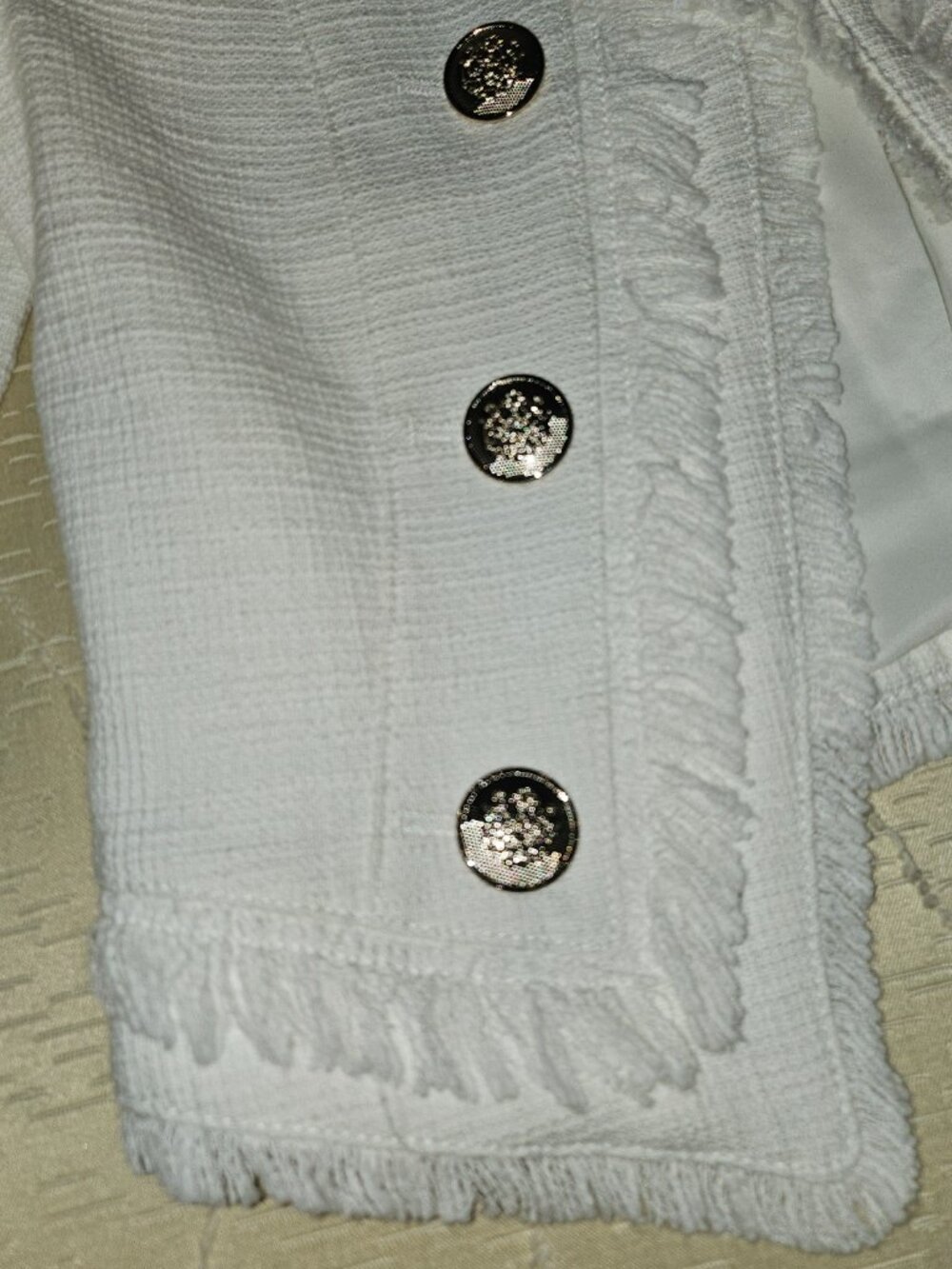 WHBM WHITE CHANEL STYLE JACKET with BRASS BUTTONS & CLASSIC FRINGED DETAIL SZ 0P - Picture 6 of 15